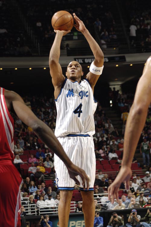 小组赛平均世界排名：荷、日所在F组最高，葡萄牙所在K组最低（各组平均世界排名：F组（荷、日）最高，K组（葡萄牙）最低）