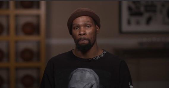 托尼-克罗斯：拜仁偶尔丢几分不影响联赛卫冕；卡尔极具天赋（克罗斯：拜仁偶有失分无碍卫冕，卡尔天赋异禀）