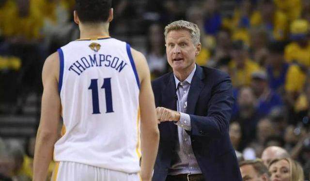 灰熊队记：埃迪并未再次受伤，目前仍受上场时间限制（灰熊随队记者：埃迪未再受伤，仍受出场时间限制）