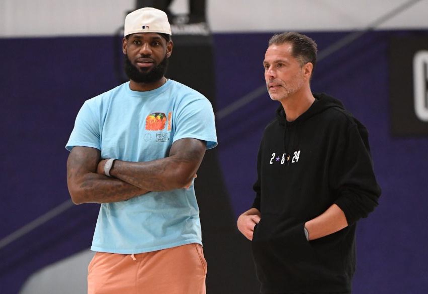 亚冠精英赛第五轮最佳阵：林加德、坎塞洛在列，塔迪奇入选（亚冠精英赛第5轮最佳阵容出炉：林加德、坎塞洛上榜，塔迪奇入选）