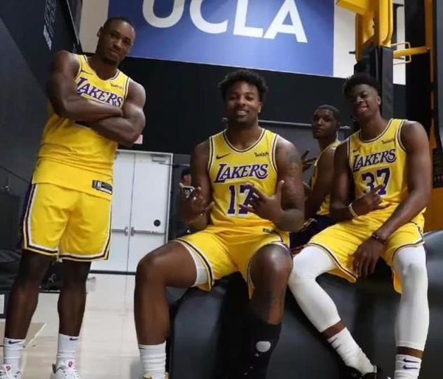 意媒：尤文加入弗罗霍尔特争夺战，与波尔图的良好关系是优势（意媒：尤文竞逐弗罗霍尔特，得益于与波尔图的良好关系）