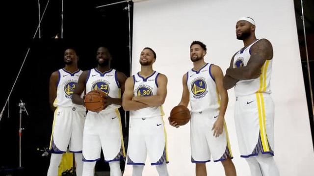 NBA球队战术解析：雄鹿防守策略调整,（NBA战术深析：雄鹿防守体系的调整与优化）